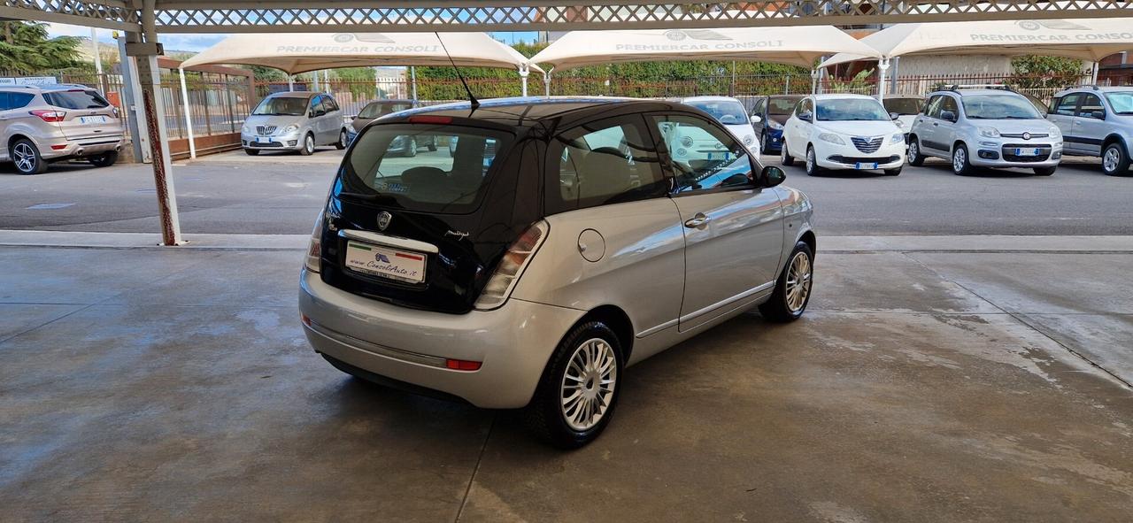 Lancia Ypsilon 1.3 Mjt 75cv BiColore