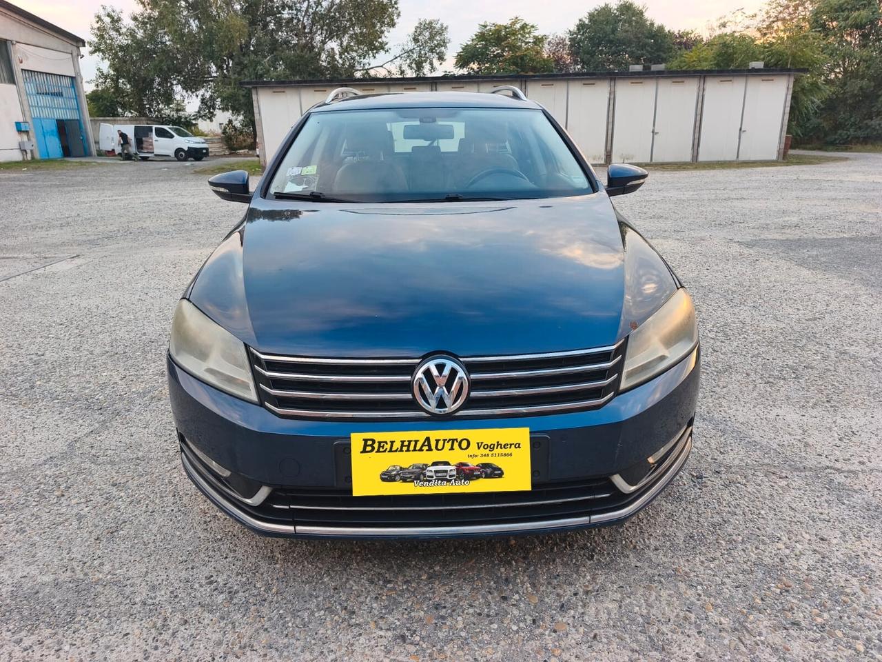 Volkswagen Passat 2011---2.0 Diesel