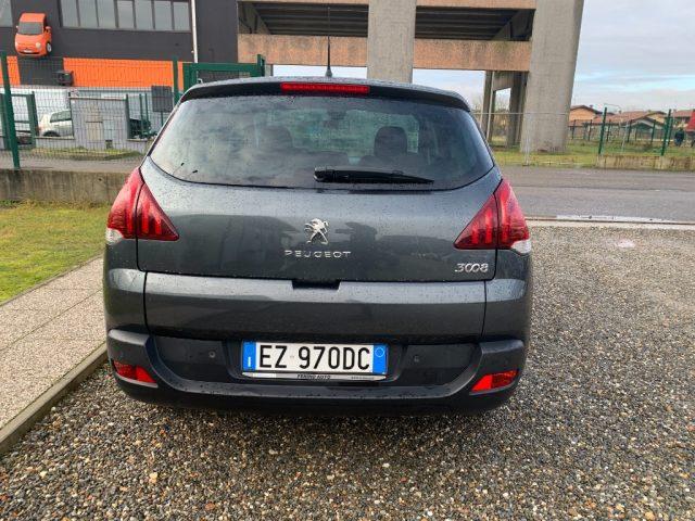 PEUGEOT 3008 1.6 HDi 115CV Business