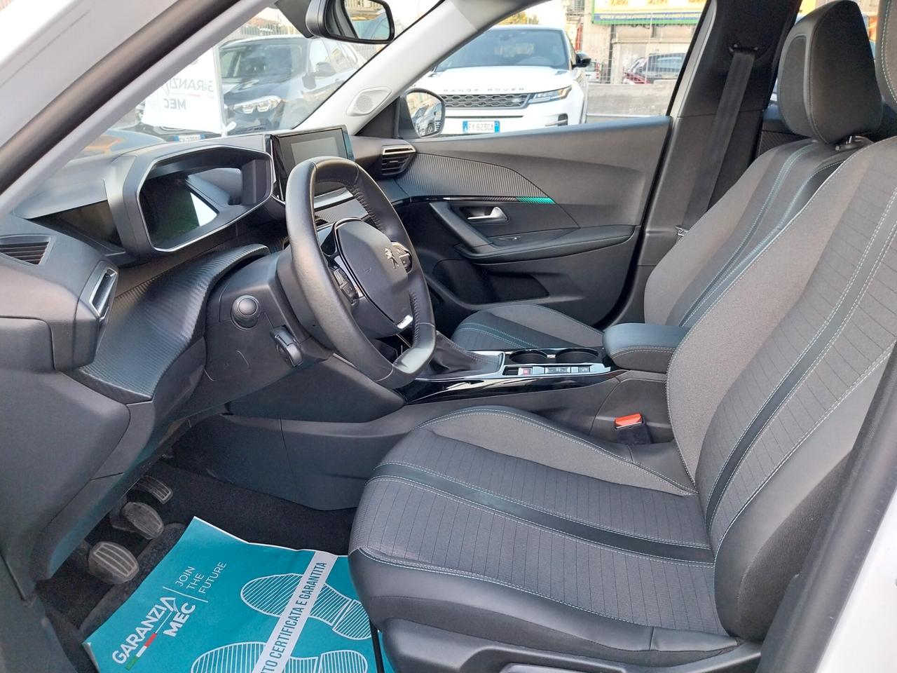 PEUGEOT 2008 1.2 BENZINA ALLURE 2022