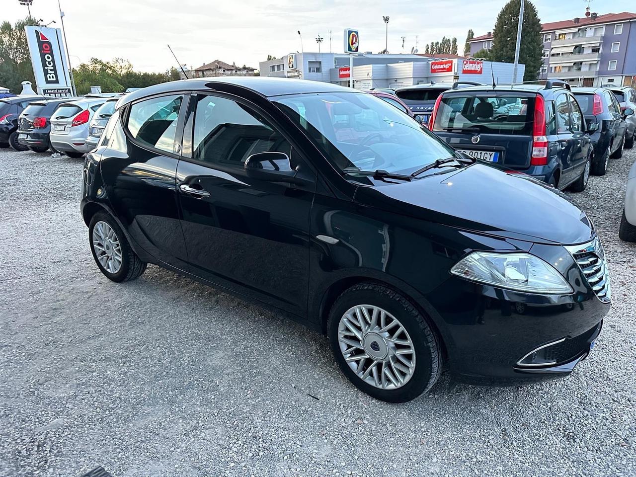Lancia Ypsilon 1.2 69 CV 5 porte GPL Ecochic Gold