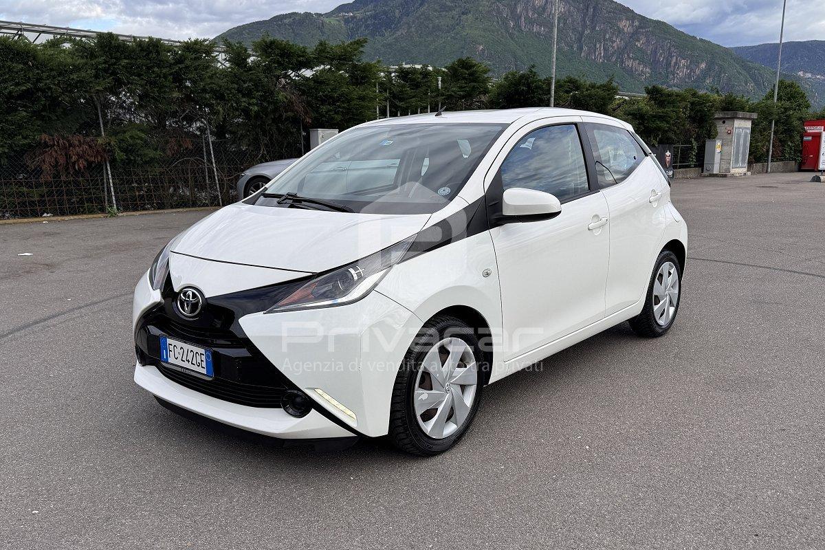 TOYOTA Aygo 1.0 VVT-i 69 CV 5 porte x-clusiv MMT