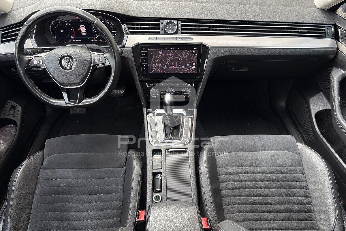 VOLKSWAGEN Passat Variant 2.0 TDI DSG Executive BlueMotion Tech.