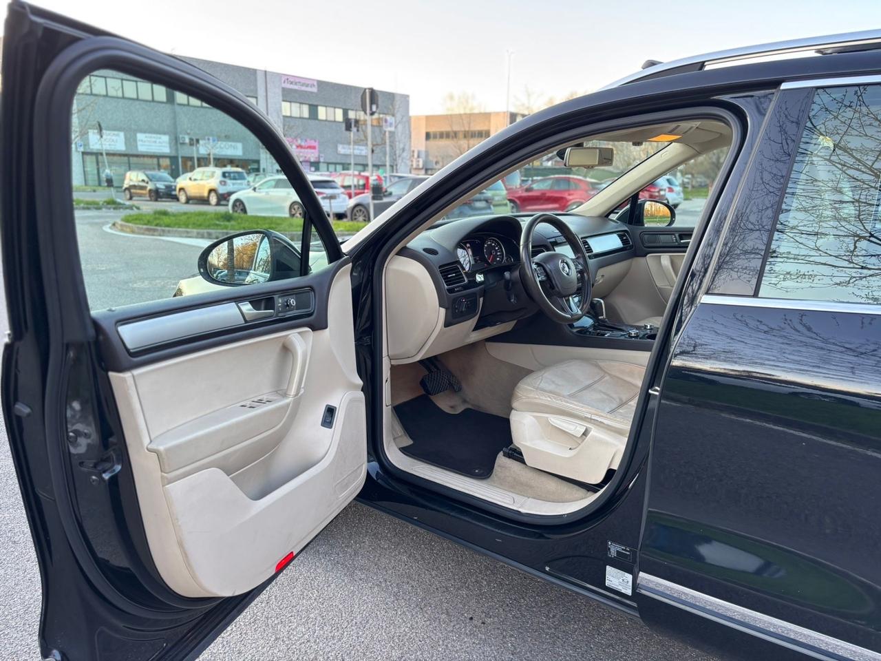 Volkswagen Touareg 3.0 TDI 245 CV tiptronic BlueMotion Techn. Executive