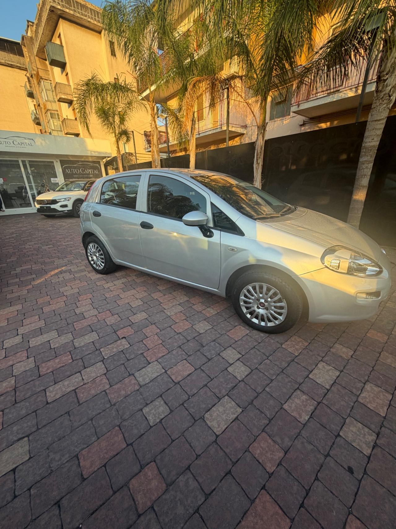 Fiat Punto 1.4 8V 5 porte benzina gol