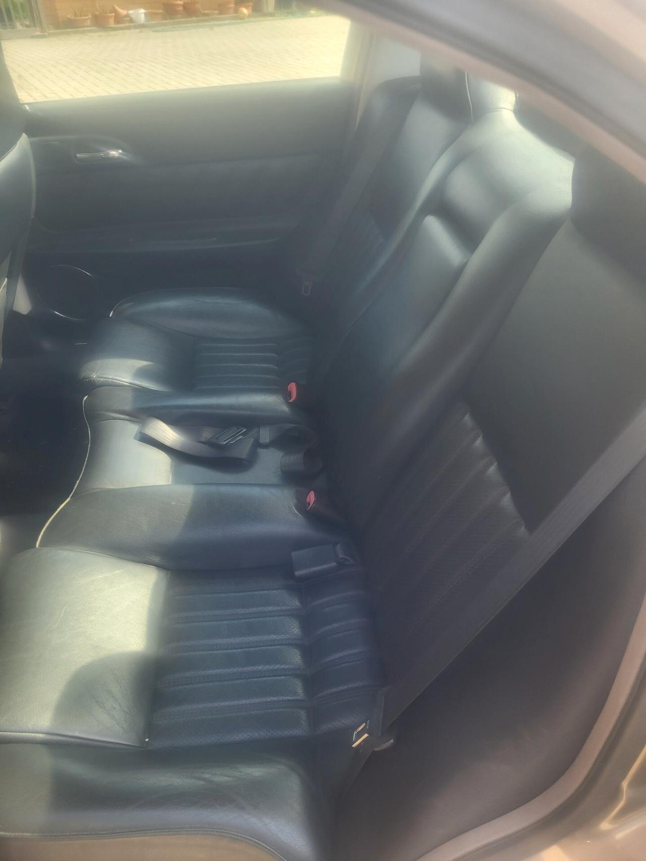 Alfa Romeo 166 2.5i V6 24V cat Progression