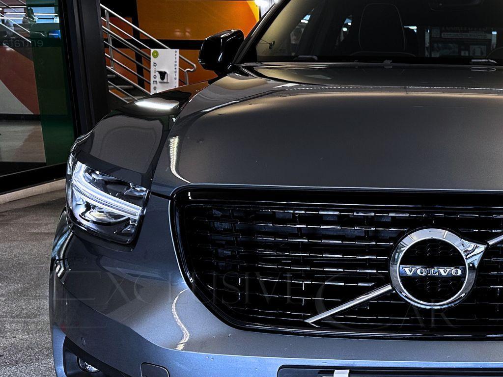VOLVO - XC40 - D3 R-design