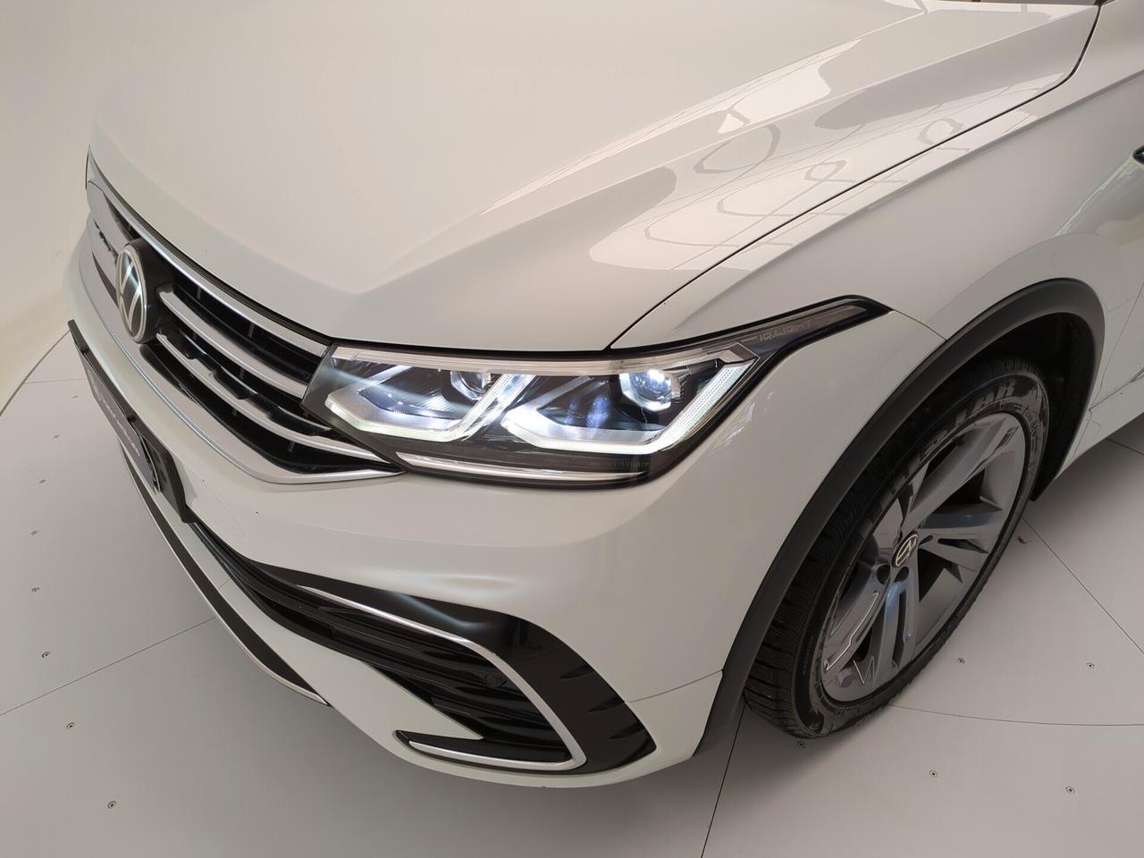 Volkswagen Tiguan 2.0 TDI 150 CV SCR DSG R-Line
