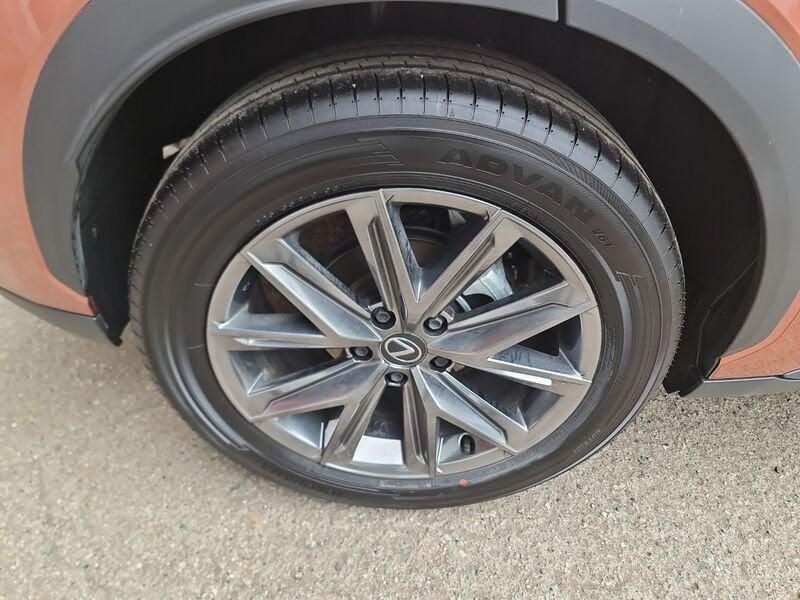 Lexus LBX 1.5 Hybrid 136 Elegant 2WD