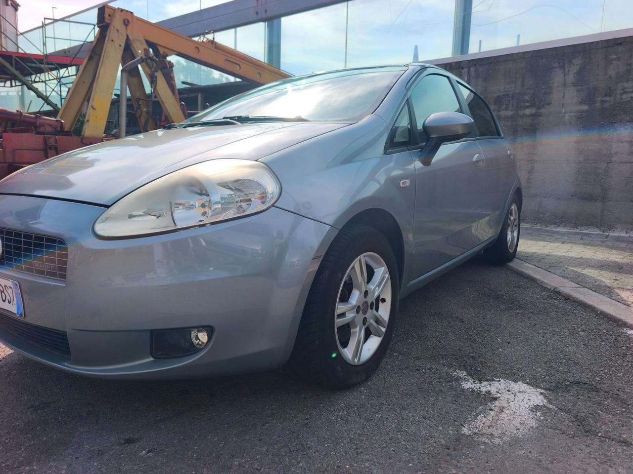 Fiat Grande Punto 1.3 ok neopatentati l'unico proprietario