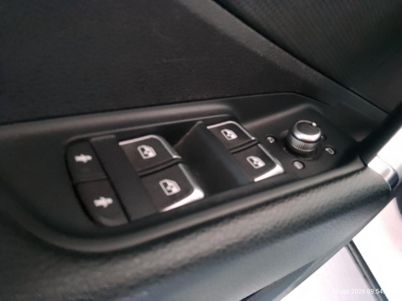 Q2 30 TDI S tronic line Edition 2021