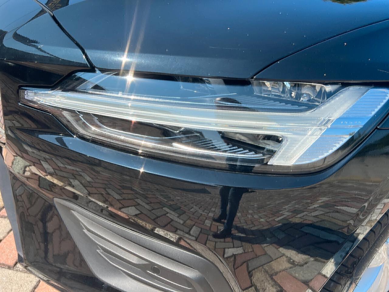 Volvo V60 B4 Mild Hybrid 197CV