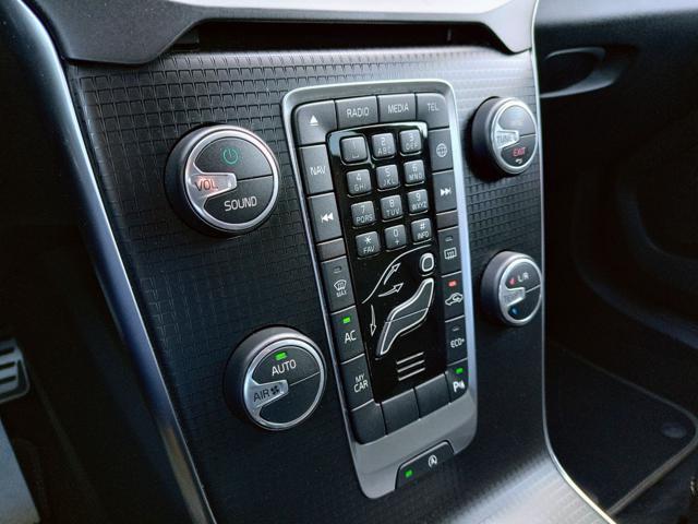 VOLVO V40 D2 Geartronic R-design