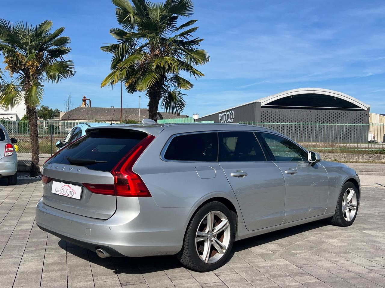 Volvo V90 D3 Momentum FINANZIABILE