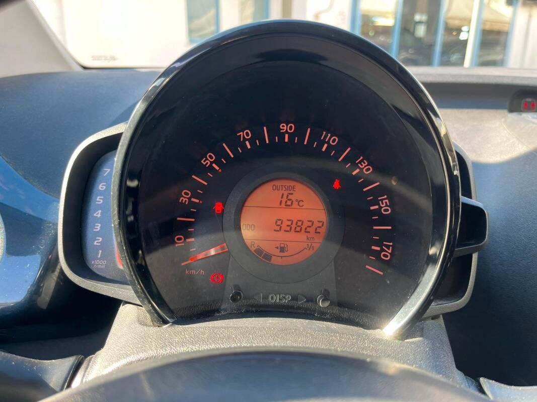 Toyota Aygo 1.0 x-play 5p my15