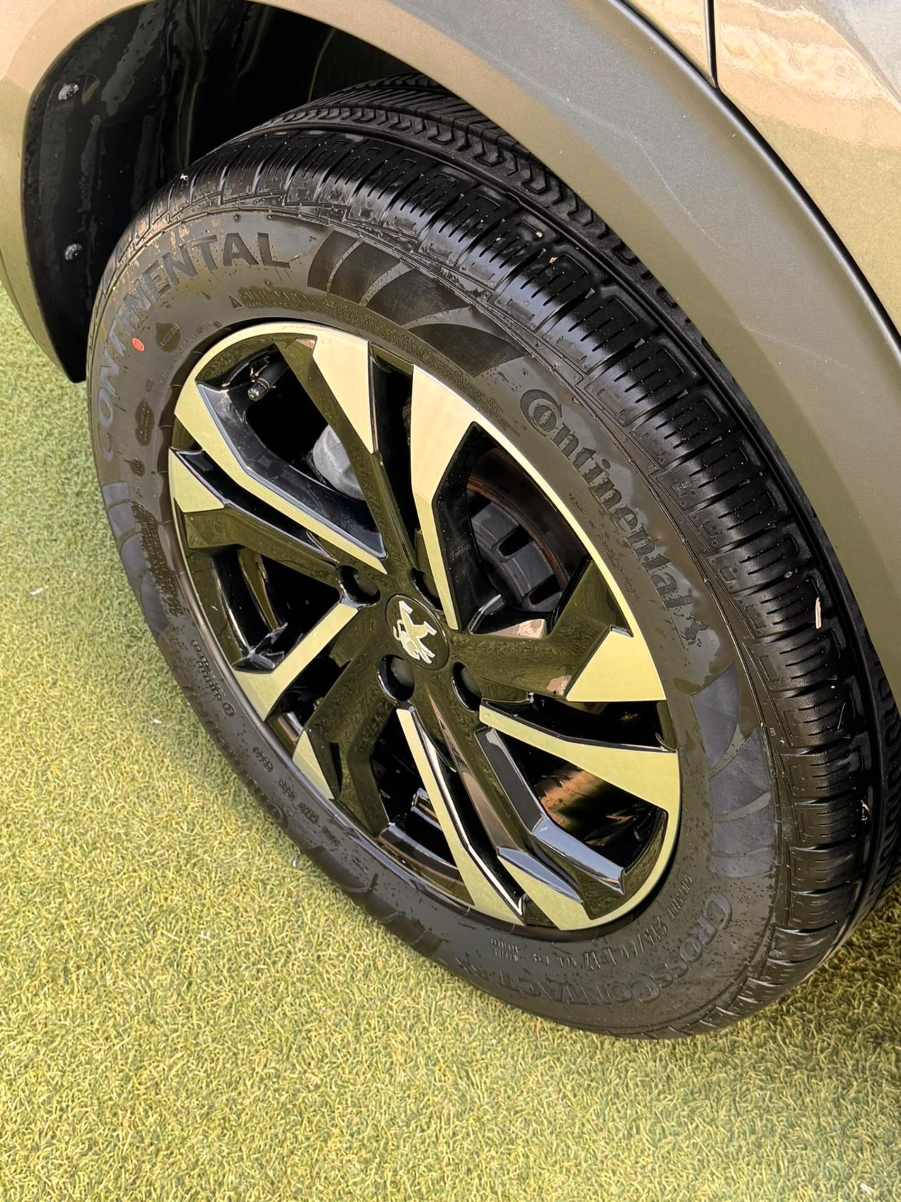 Peugeot 2008 BlueHDi 110 S&S Allure Pack