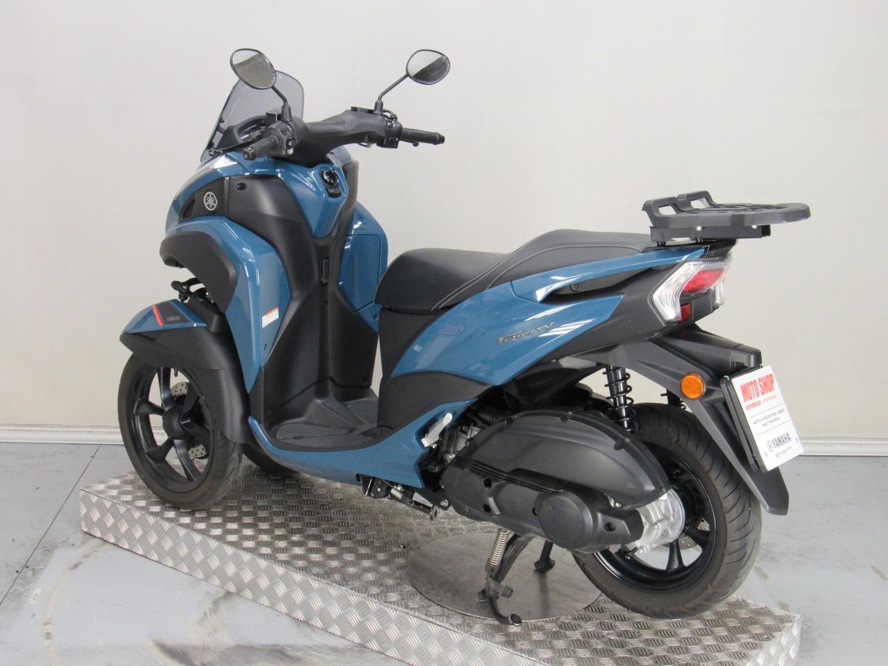 Yamaha Tricity 125 UBS 11 KW PATENTE A1 E B