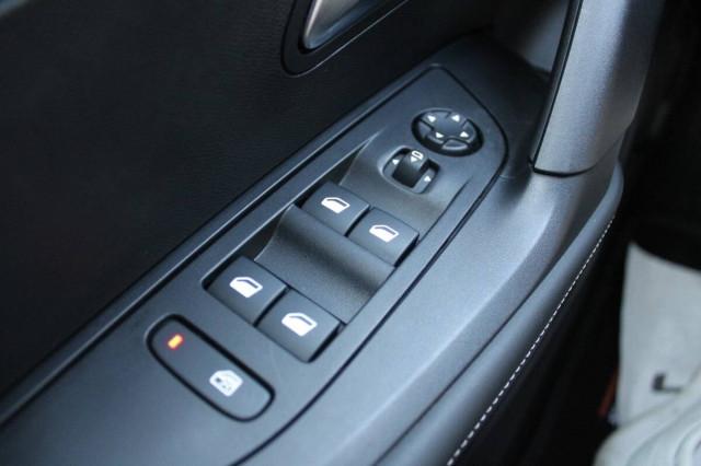 Peugeot 2008 1.2 Allure s&s 130cv eat8 con Navigatore e Carplay