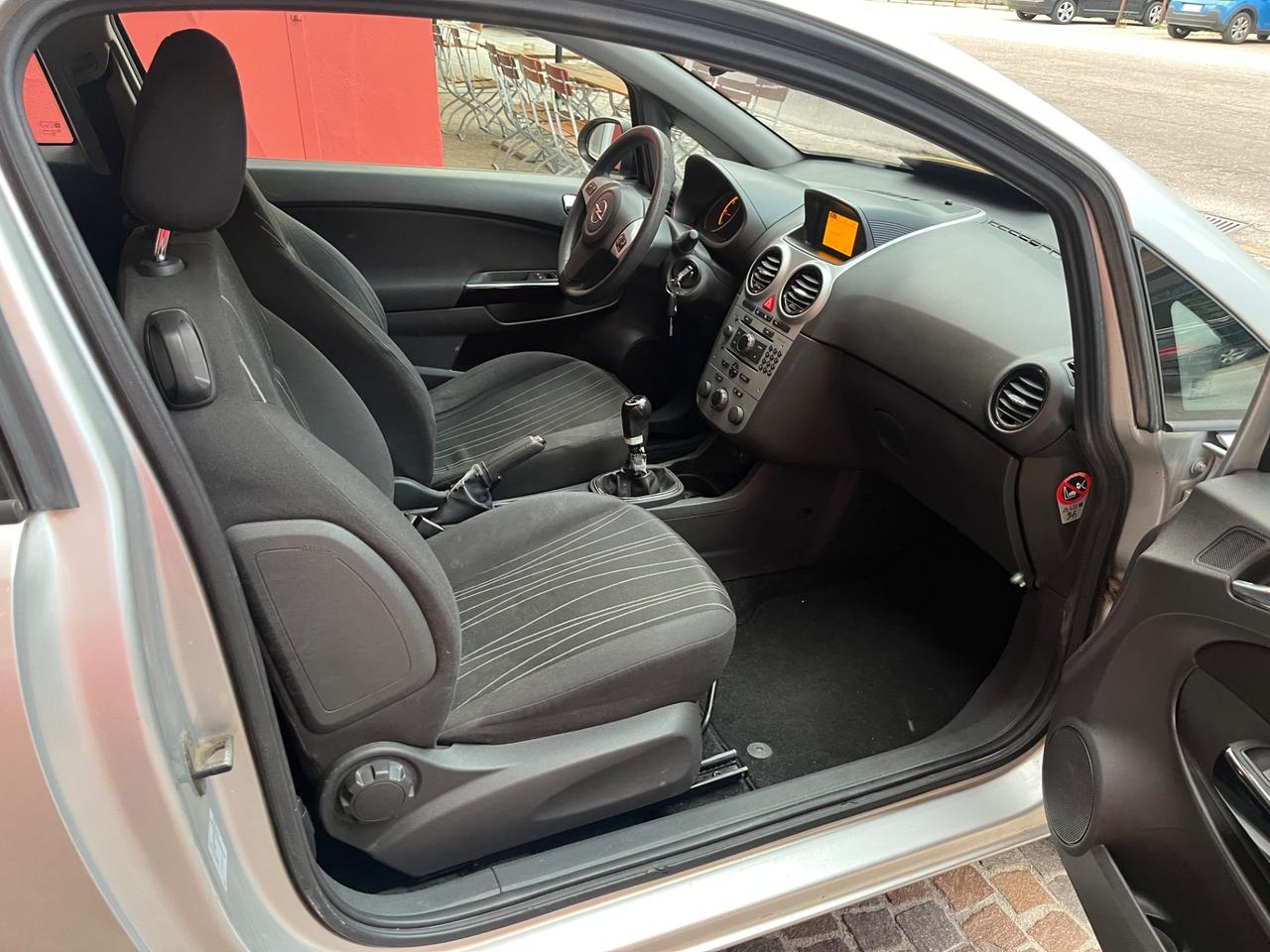 Opel Corsa 1.3 CDTI 75CV - NEOPATENTATI