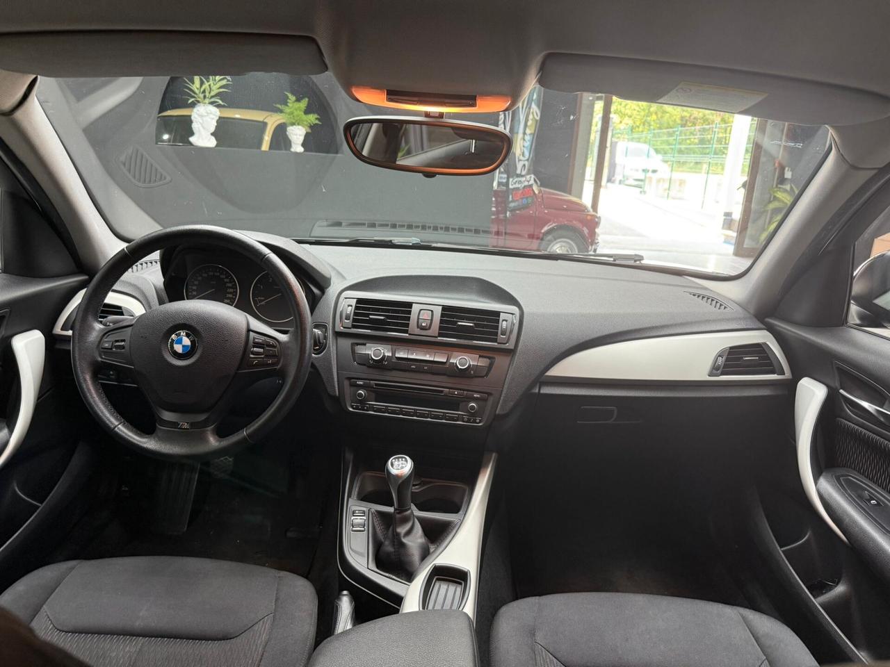 Bmw 114 114d 5p. Unique
