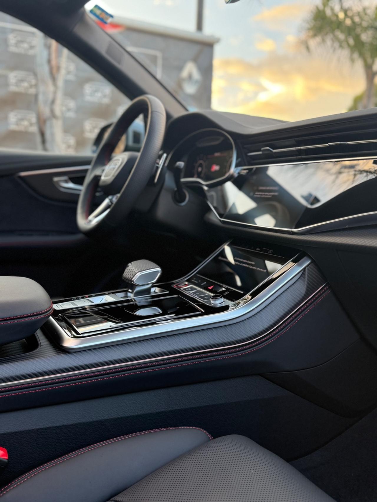 Audi Q8 RS TFSI V8 quattro tiptronic Performance