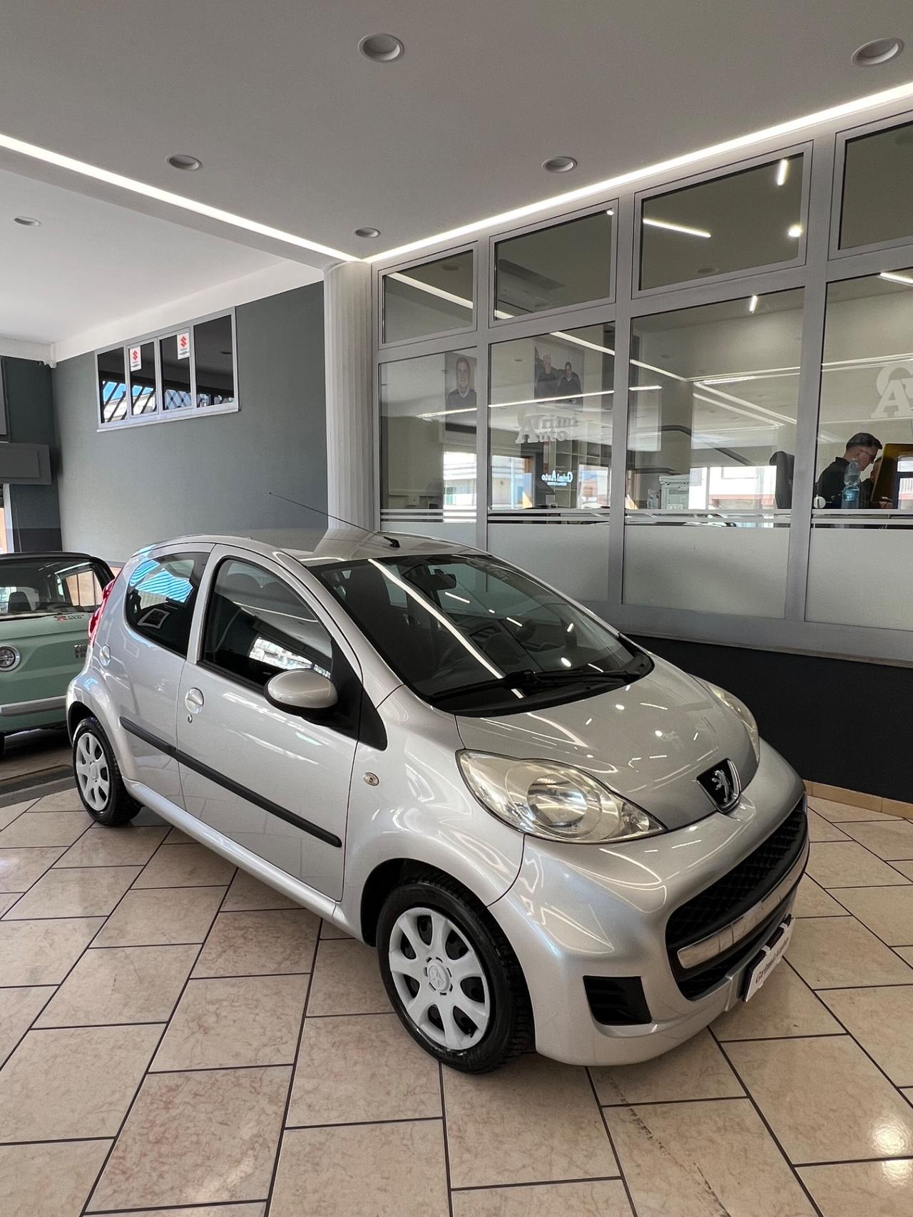 Peugeot 107 1.0 68CV 5p. Sweet Years 2Tronic