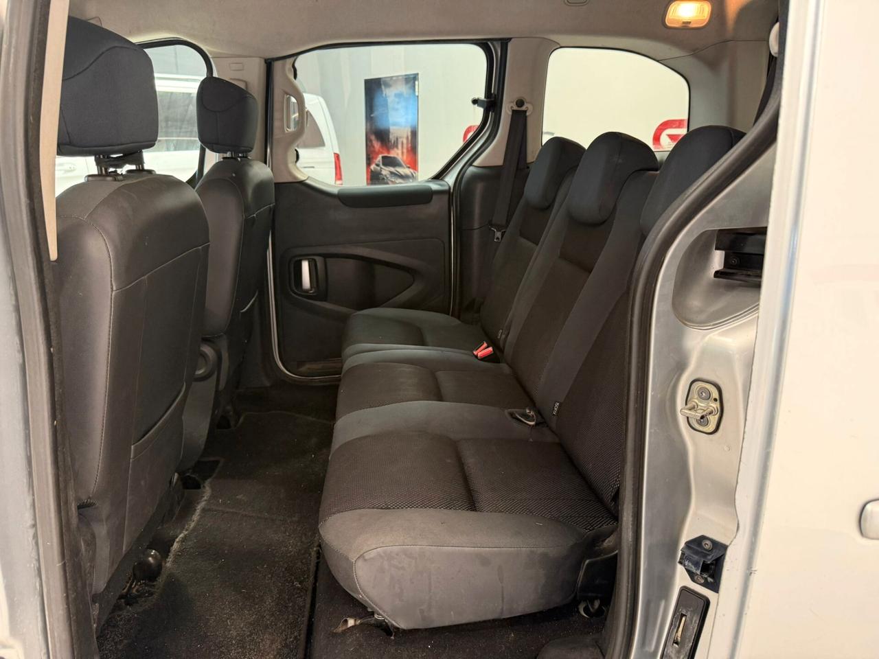 Peugeot Partner Tepee 1.6 HDi 75CV Access autocarro 5 posti