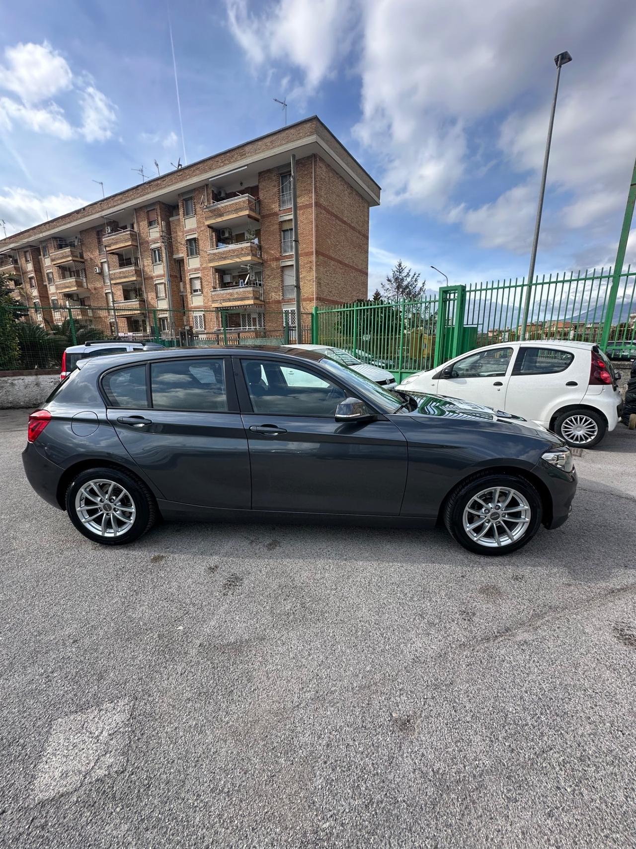 Bmw 116 116d 5p. Urban