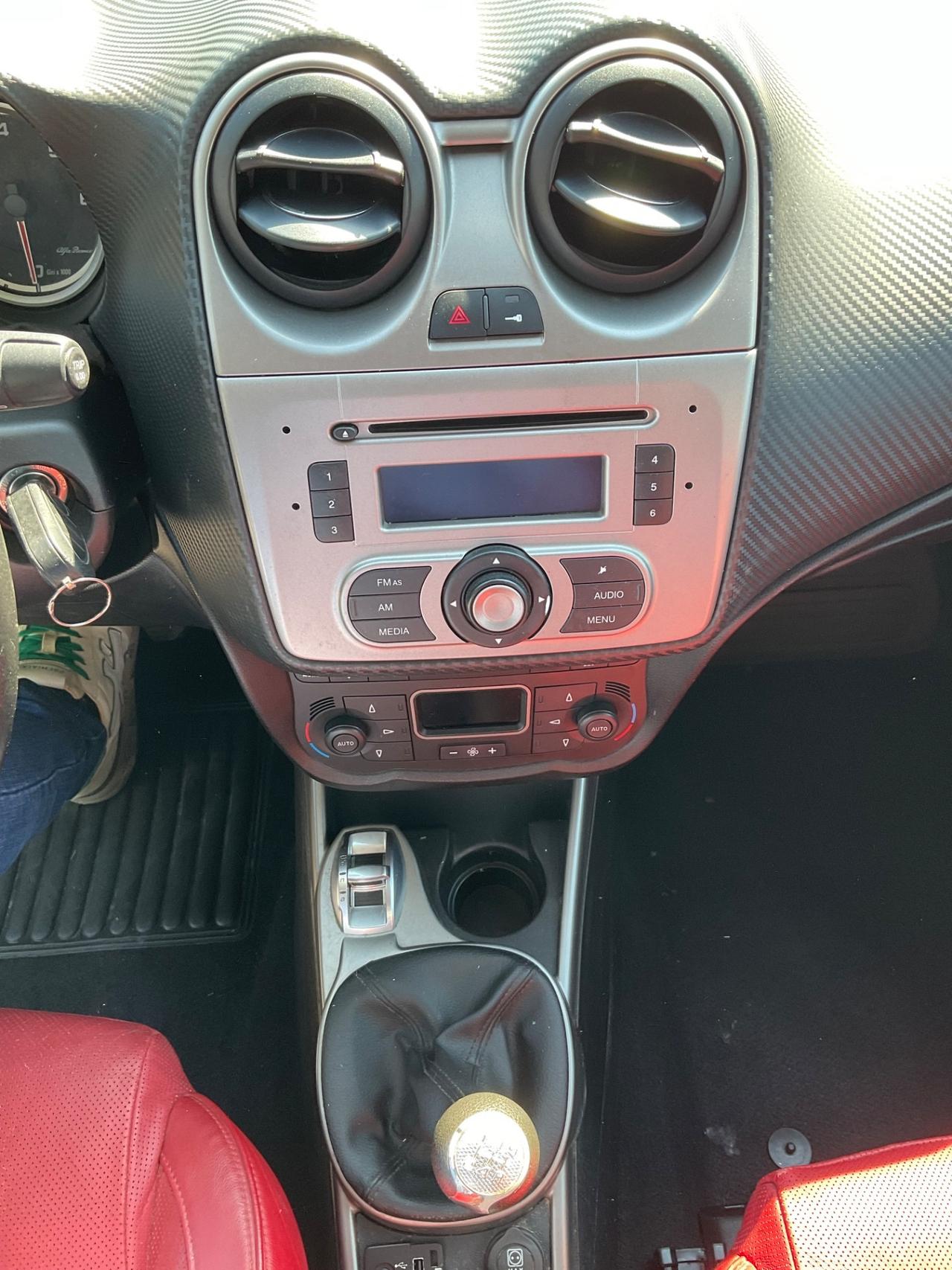 Alfa Romeo MiTo 1.3 JTDm-2 95 CV S&S Distinctive Sport Pack