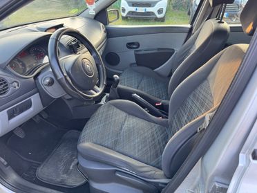 Renault Clio 1.2 Benzina 5 porte Luxe neopatentati 2006