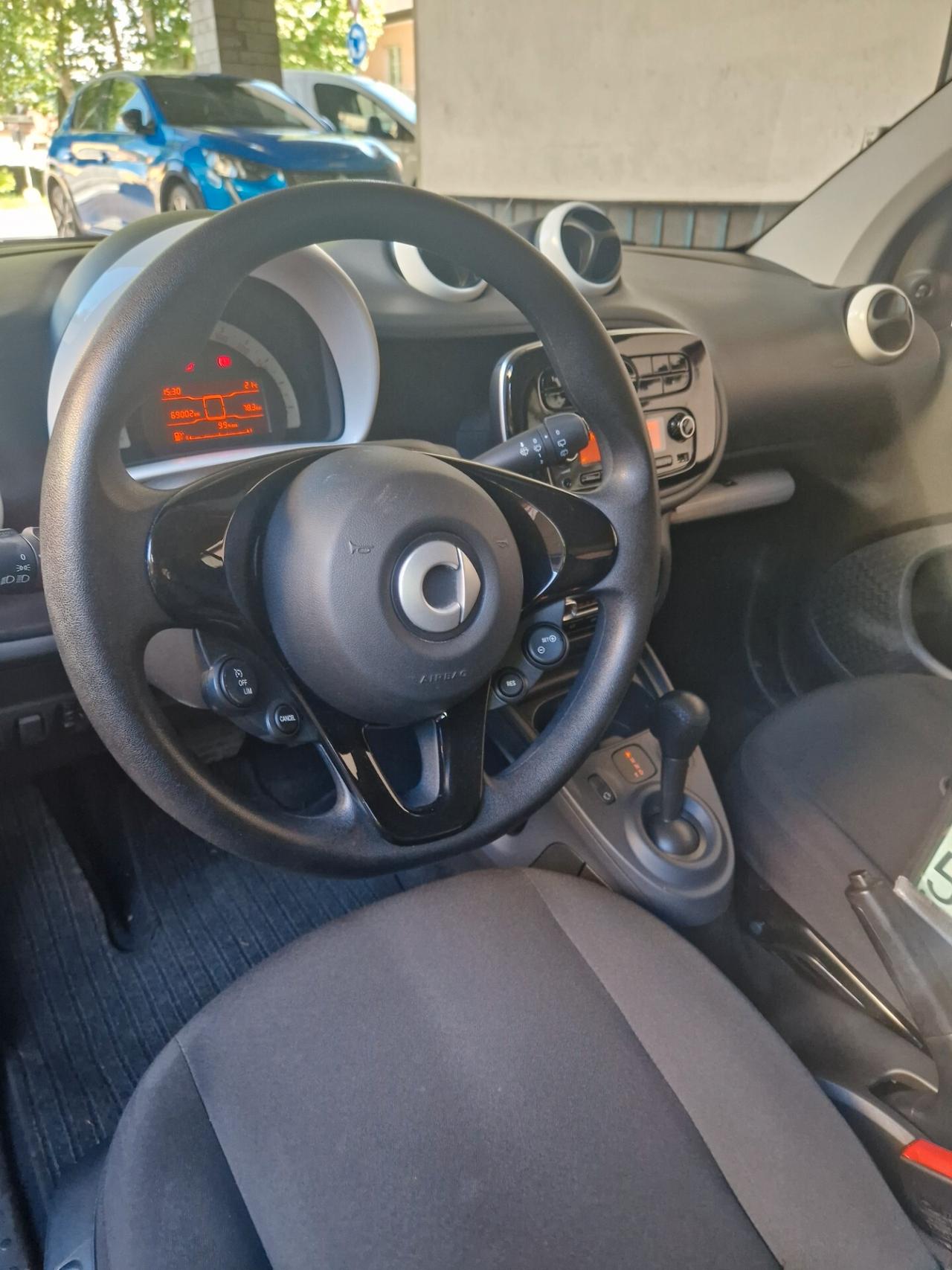 Smart ForTwo 70 1.0 Youngster doppia frizione cambio automatico a 6 marce fatturabile