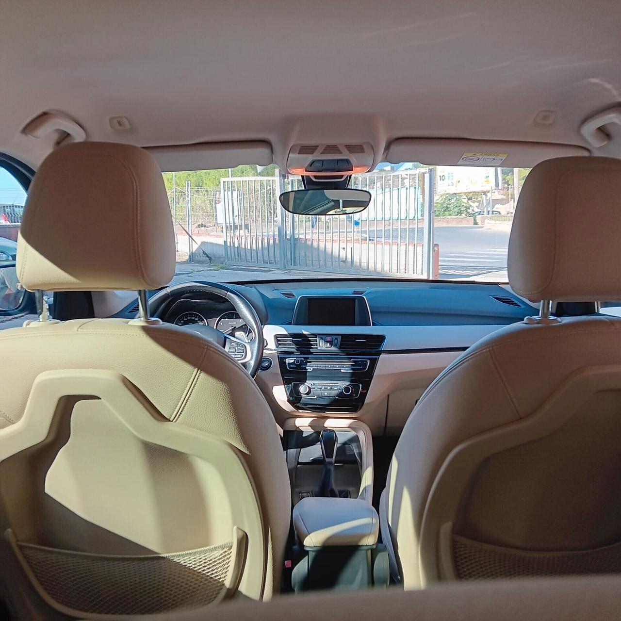 Bmw X1 sDrive18d Advantage-2016