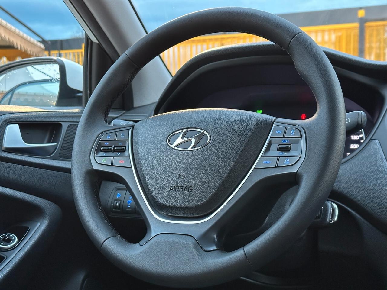 HYUNDAI i20 1.2 84 CV 5 porte Econext Login