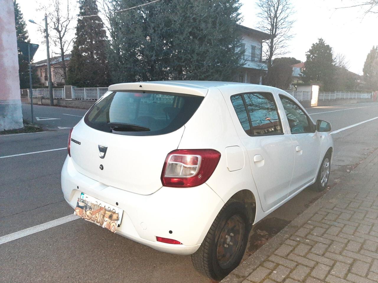 Dacia Sandero 1.2 GPL 75CV Lauréate IDEALE PER NEO PATENTATI