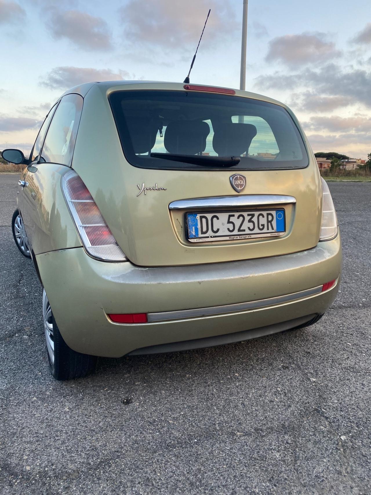Lancia Ypsilon 1.2 Oro Giallo