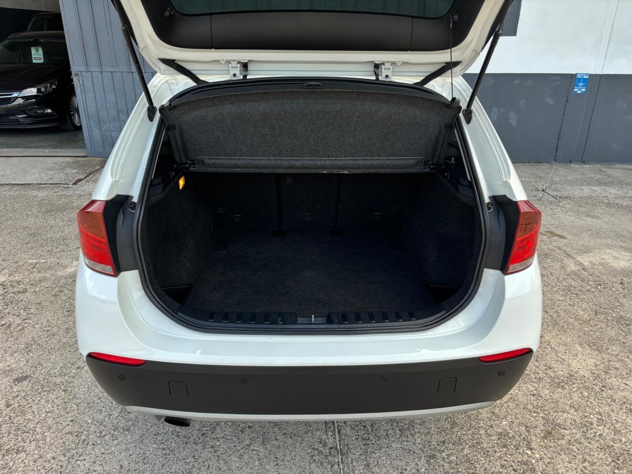 BMW X1 2.0D. 118d. Garanzia 12 mesi. Neopatentati