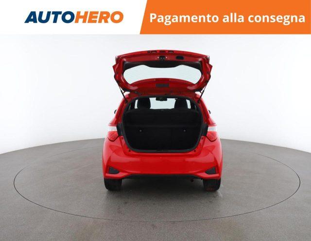 TOYOTA Yaris 1.5 5 porte Lounge
