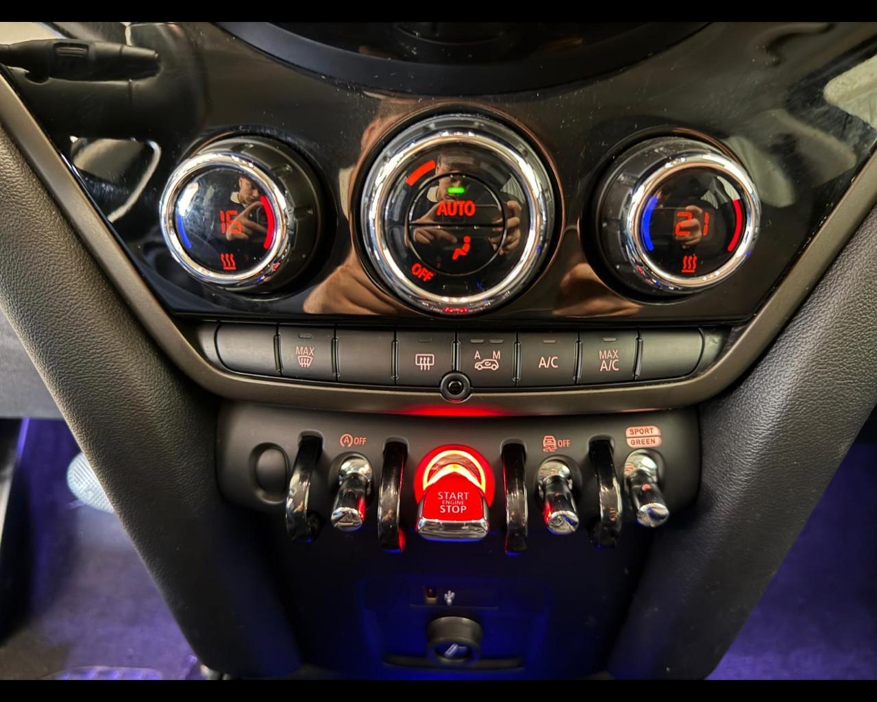MINI Mini Countrym.(F60) - Mini 2.0 Cooper D Business Countryman