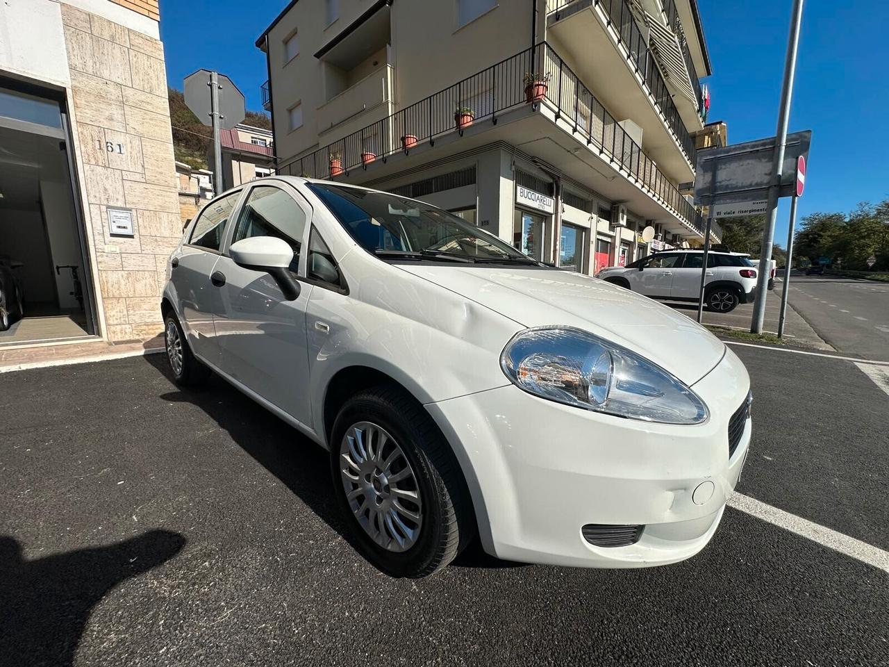 Fiat Punto 1.4 8V 5 porte Natural Power Street