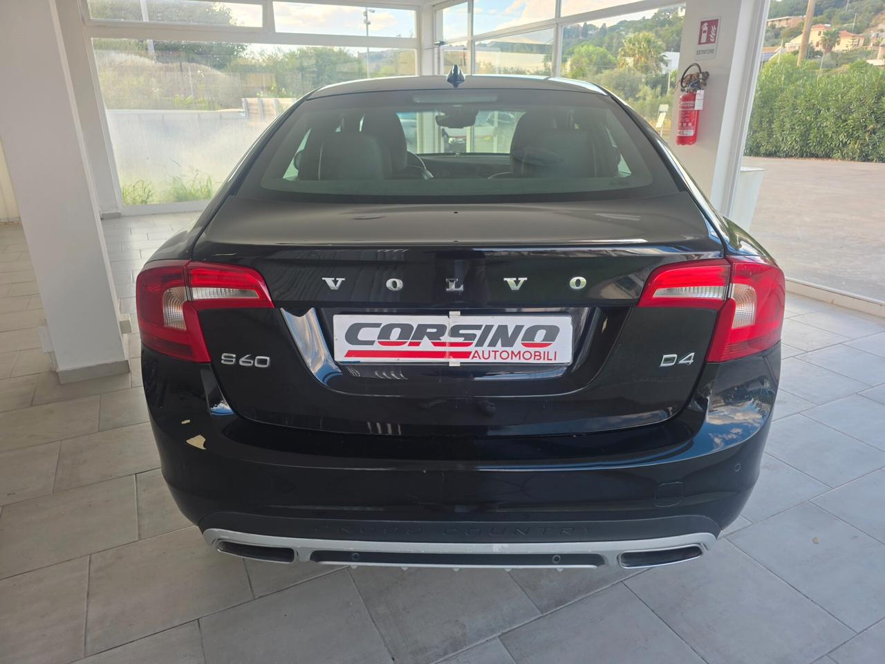 Volvo V60 Cross Country D4 Geartronic Summum