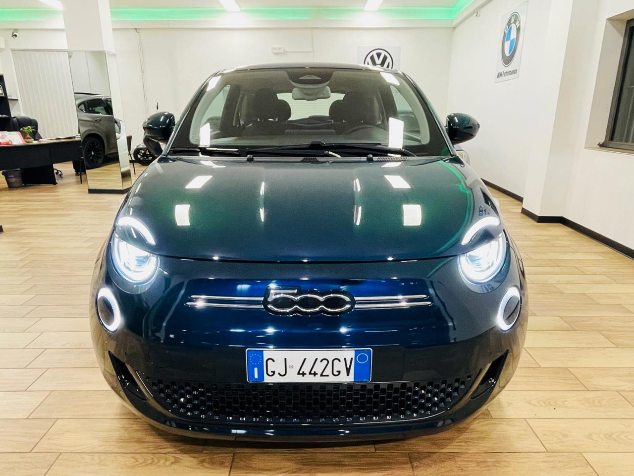 Fiat 500e Icon - Pack style Ocean Blue Metallic