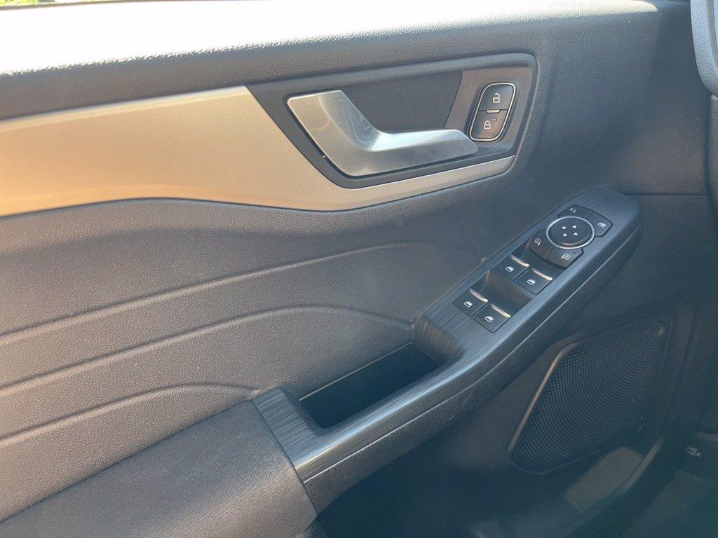 FORD Kuga 2.5 full hybrid Connect 2wd 190cv e-shifter del 2022