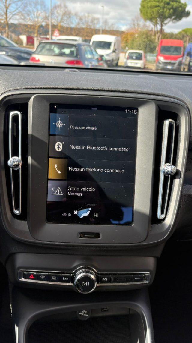 VOLVO XC40 T2 Geartronic Momentum ***IVA ESPOSTA***