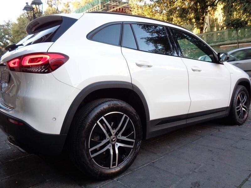 Mercedes-benz GLA 200 d Automatic Sport TETTO APRIBILE