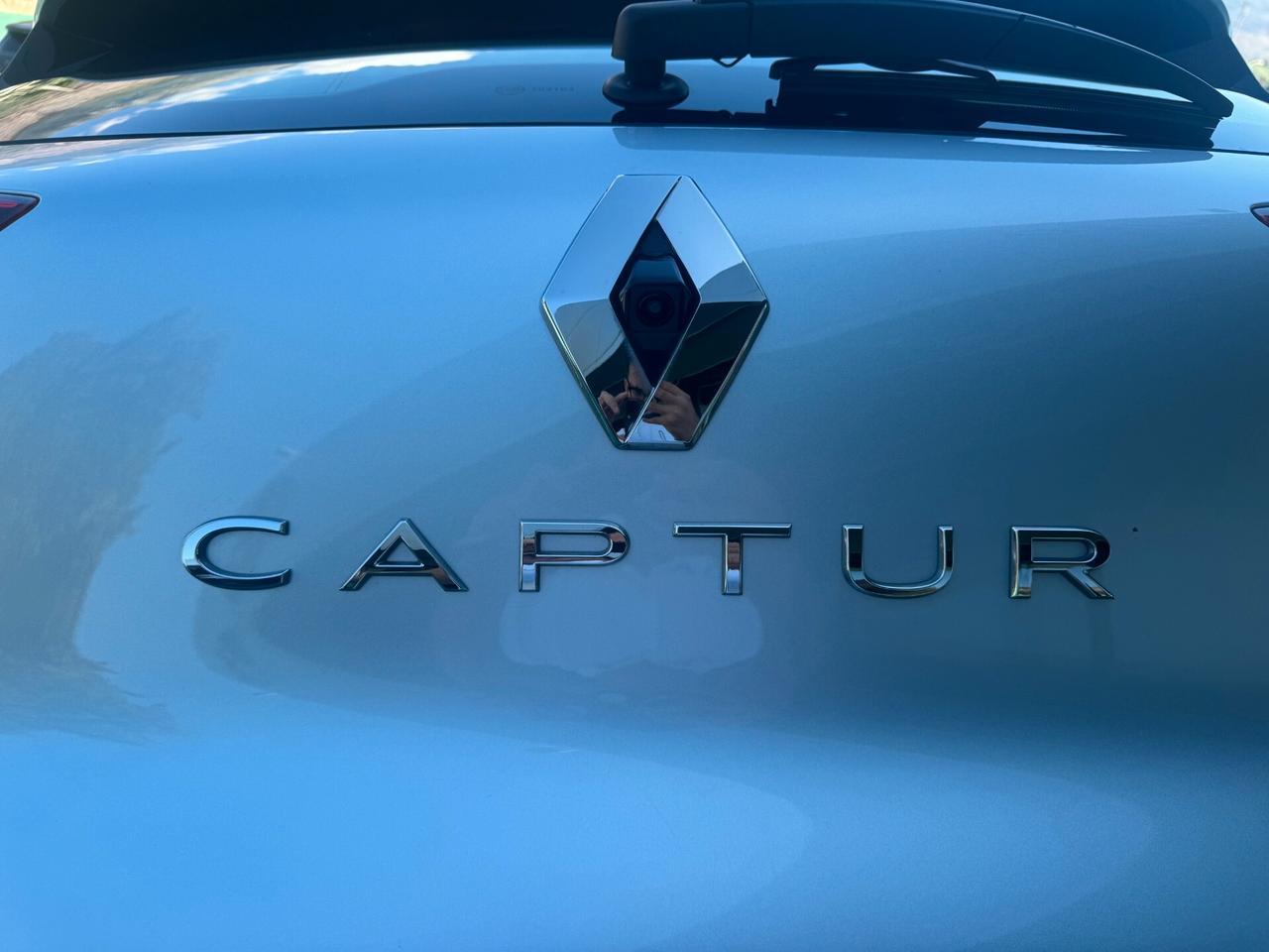 Renault Captur Plug-in Hybrid E-Tech 160 CV Initiale Paris