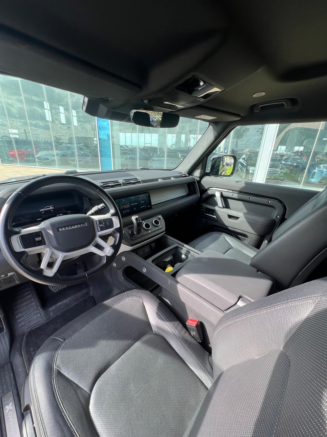 Land Rover Defender 90 X-Dynamic SE offerta T-Stock prezzo imperdibile