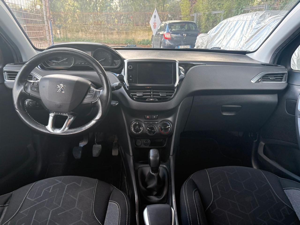 PEUGEOT 2008 1.6 HDI Black Matt - 2018