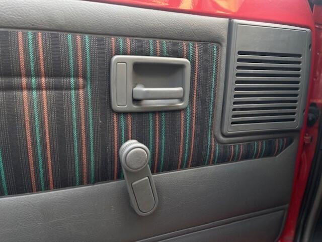 Peugeot 205 1.1 3 porte Color Line