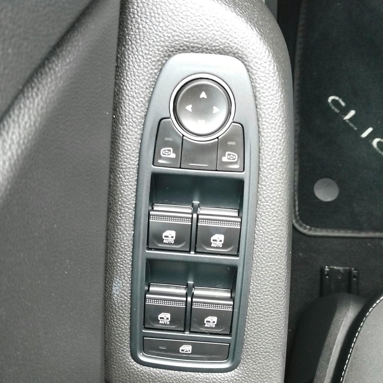 Renault Clio Full Hybrid E-Tech 145 CV 5 porte Techno