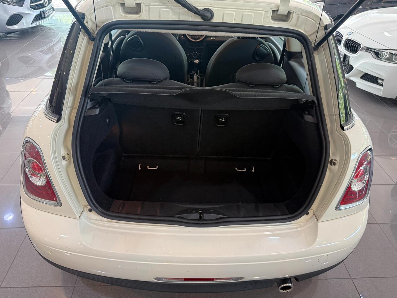 Mini Mini. Hatchback 1.6 NEOPATENTATI !!